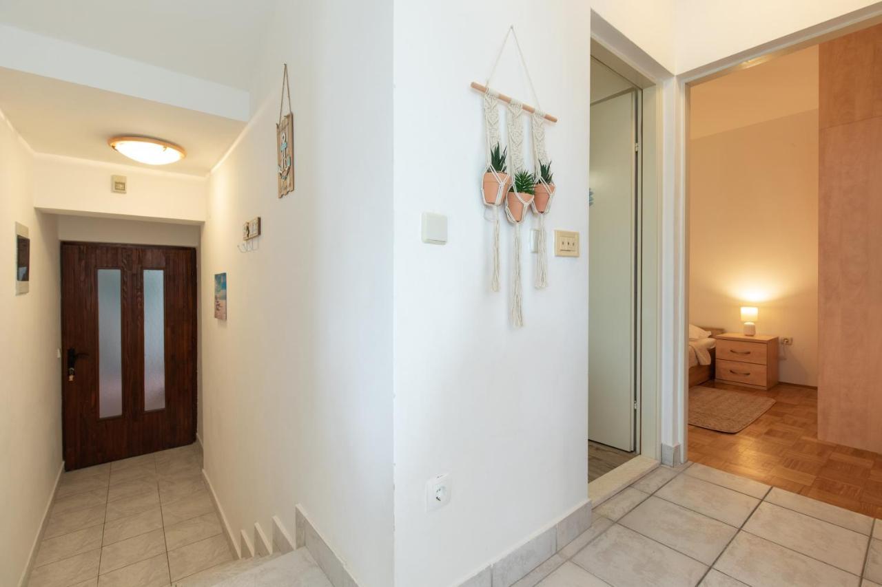 Apartment Laura プナト エクステリア 写真